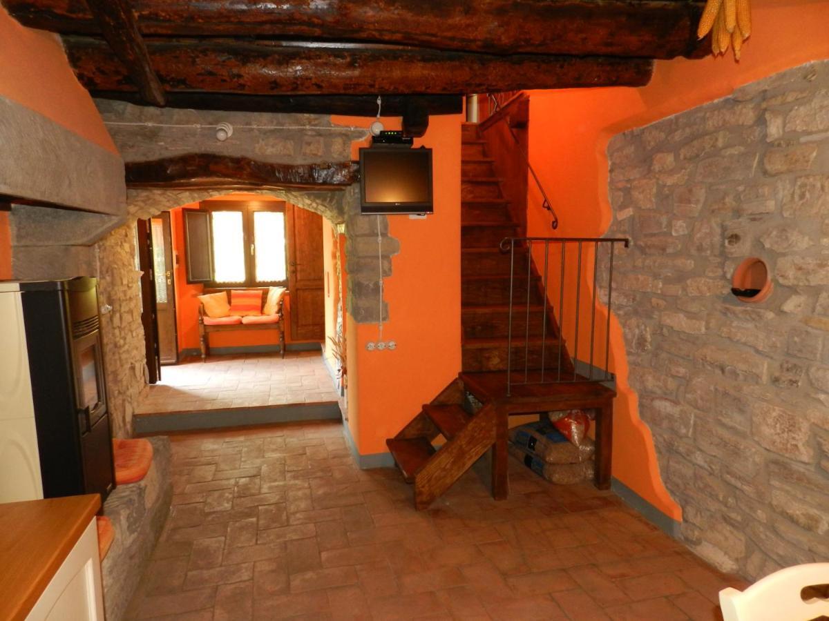 Agriturismo Vezzano Киузи дела Верна Екстериор снимка